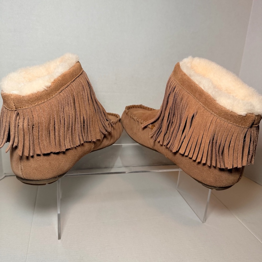 Emu Australia Suede Fringe Cayote Sheepskin Moccasin Boots Women's 6 Men's 5 - Picture 7 of 7